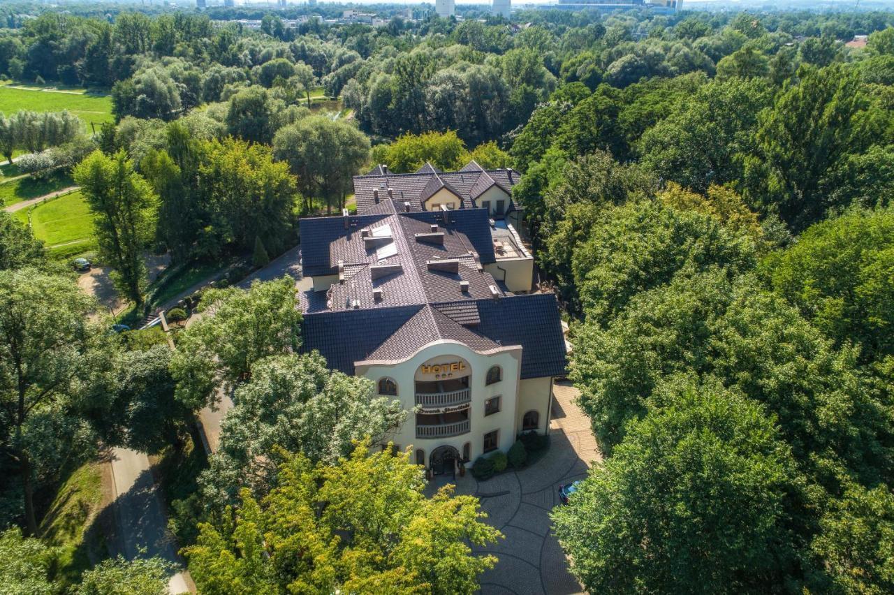 Dworek Skawinski Hotell 3*